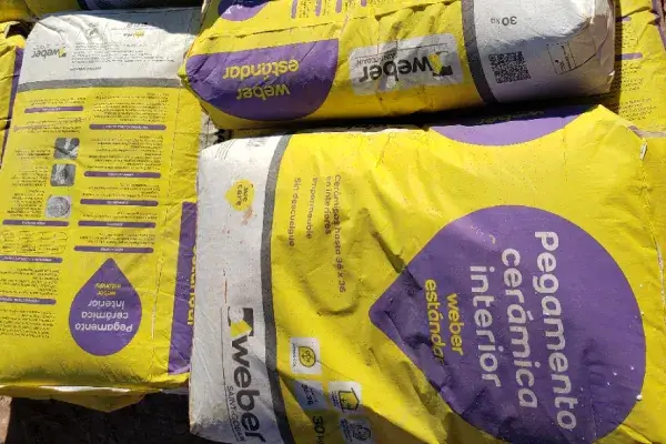 Loma Negra - Holcim - Avellaneda - Cemento Suelto - Cal Común 25kl - Cal Común 20kl - FGH 25kl - Cal Avellaneda - Pegamento Weber - Pegamento Klaukol - Hidrofugo X1 - Hidrofugo X4 - Hidrofugo X10 -Hidrofugo X20